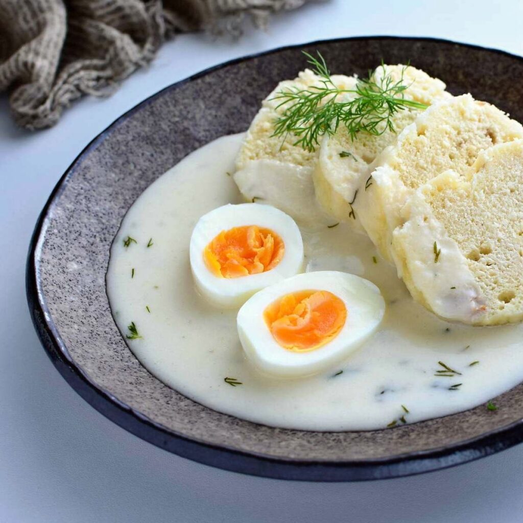 Hefeklöße mit Heidelbeeren « guss-und-eisen.de